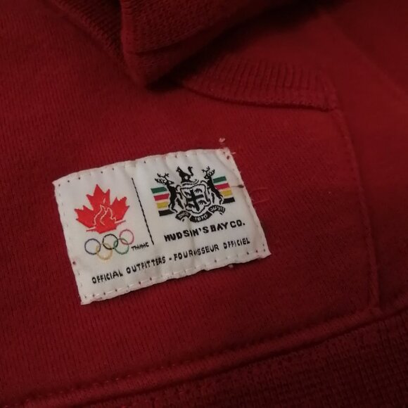 🇨🇦 HBC Team Canada Crested Hoodie, Red (Vancouver 2010) - Picture 5 of 9
